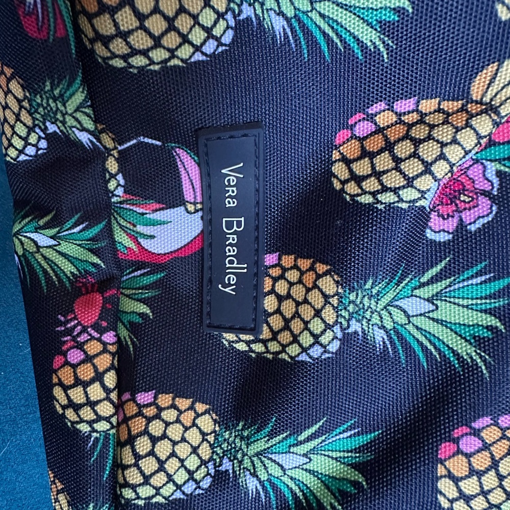 Vera Bradley Disney L Toucan Party Tote Bag NWT - Picture 9 of 11